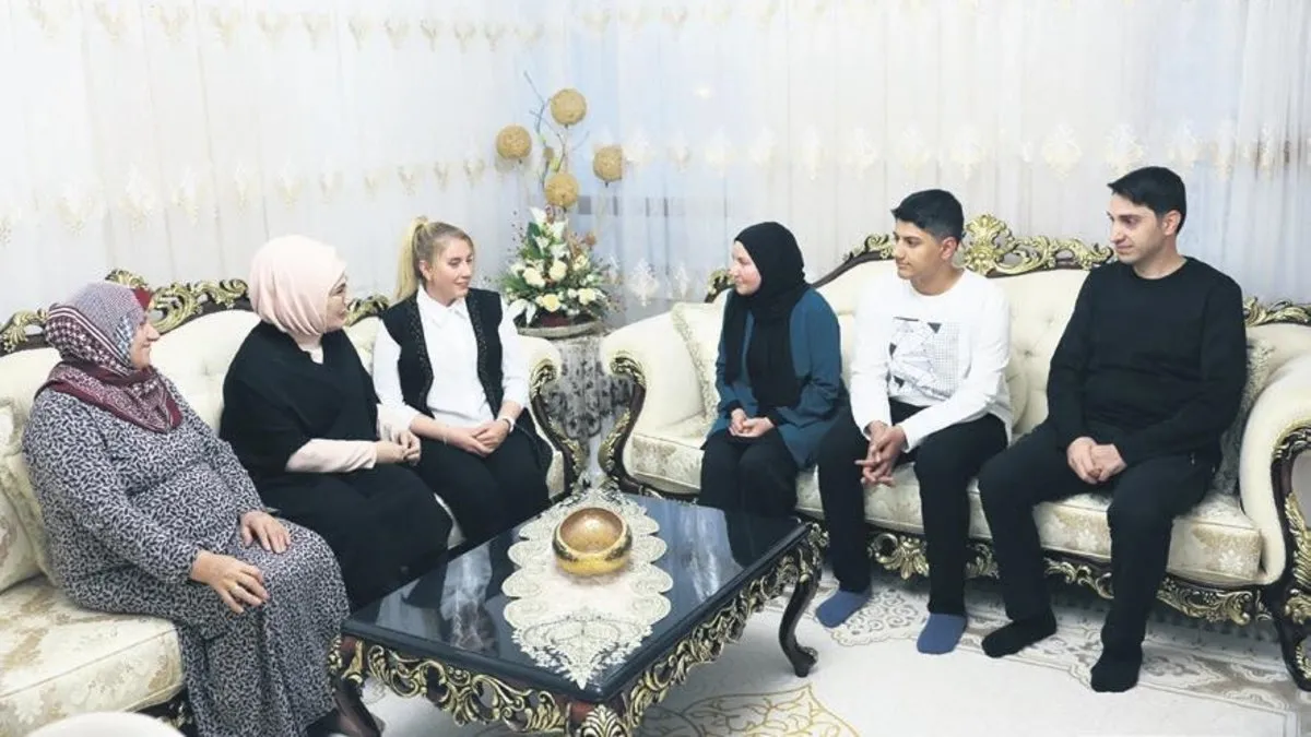 Şehitlerin emanetleriyle iftarda buluştu