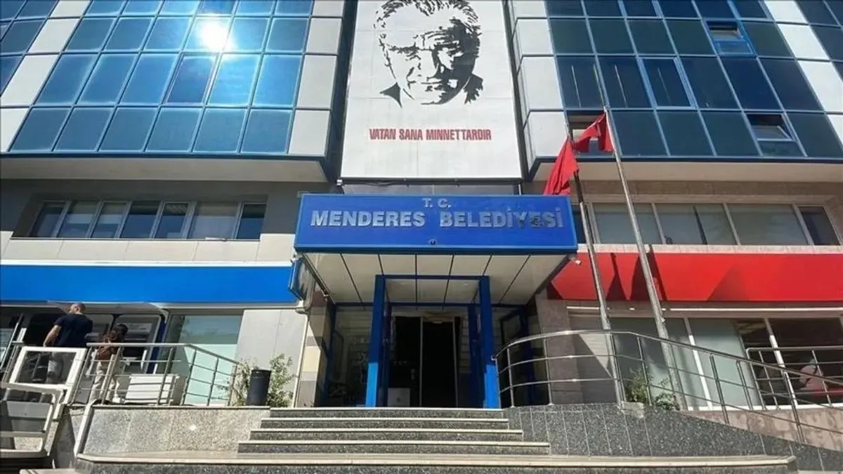 Menderes’te istifa depremi! CHP’li 5 meclis üyesi partilerinden istifa etti!